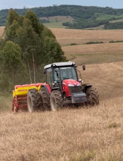 Massey Ferguson 6713